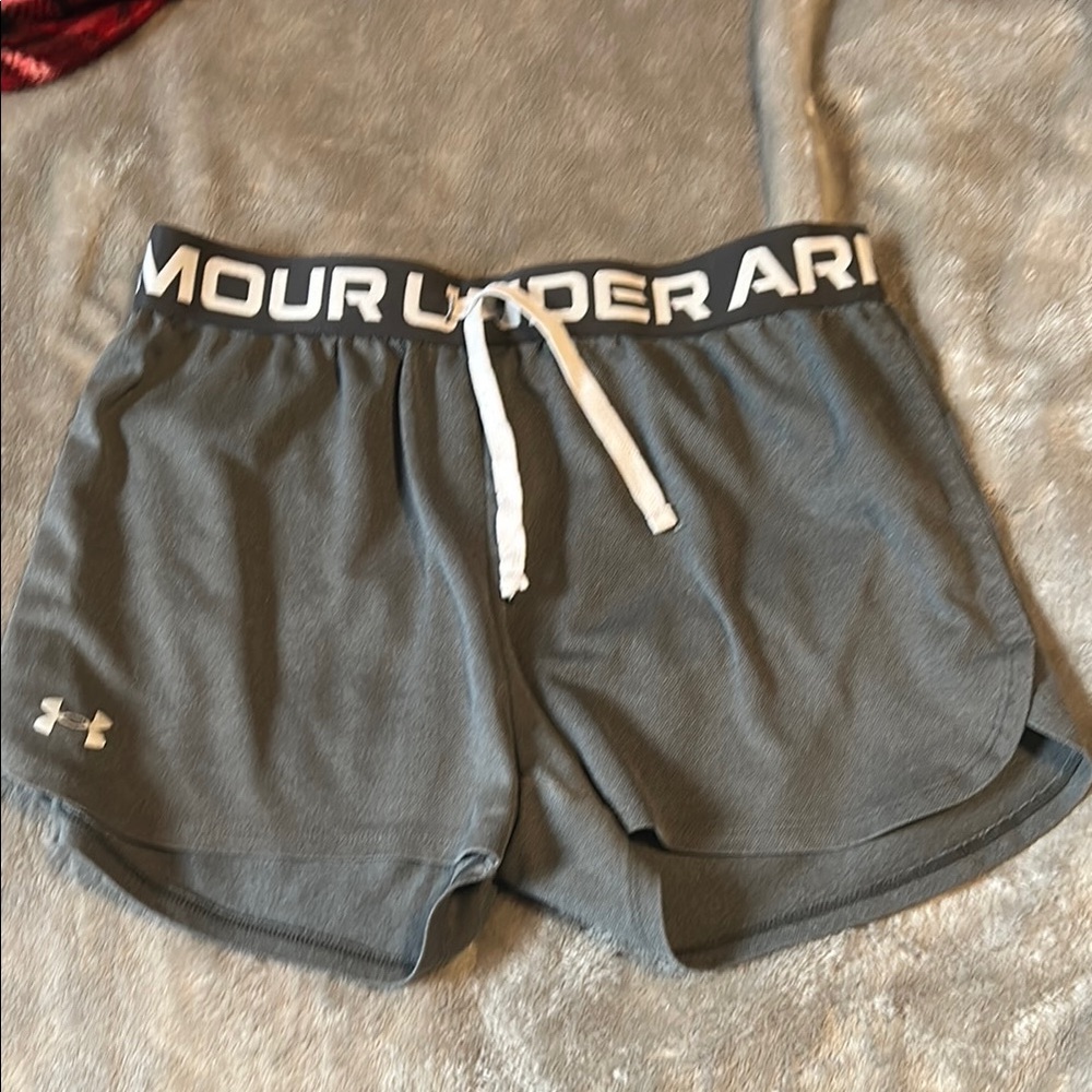 Under Armour Gray Athletic Shorts Moisture-Wicking Comfort